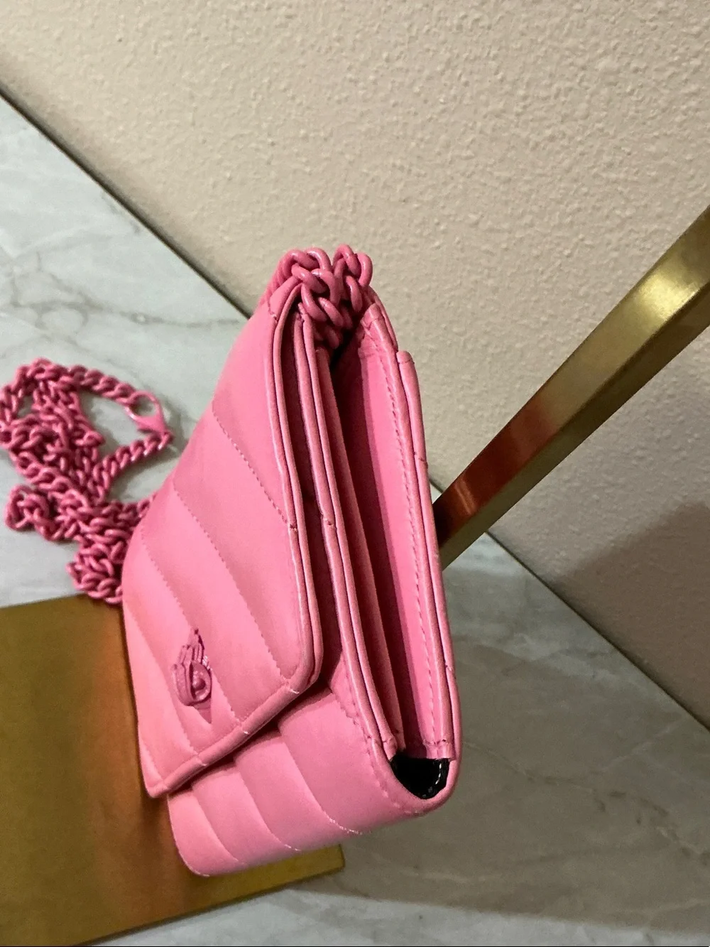 Kurt Geiger London Soho Drench leather wallet on a chain quilted vibrant pink 🤩